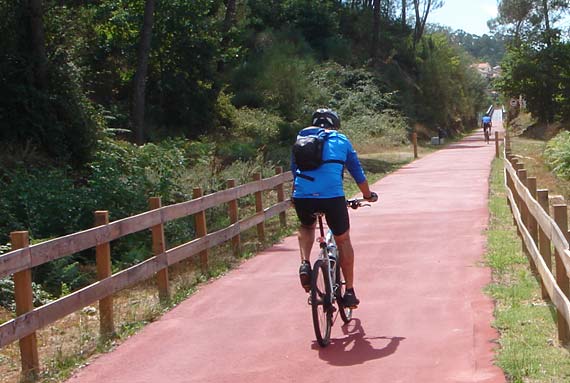 Descending the Ecopista do Dâo by bicycle